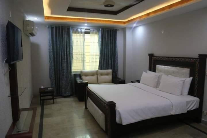 Pool & Park Resorts Lahor Dış mekan fotoğraf